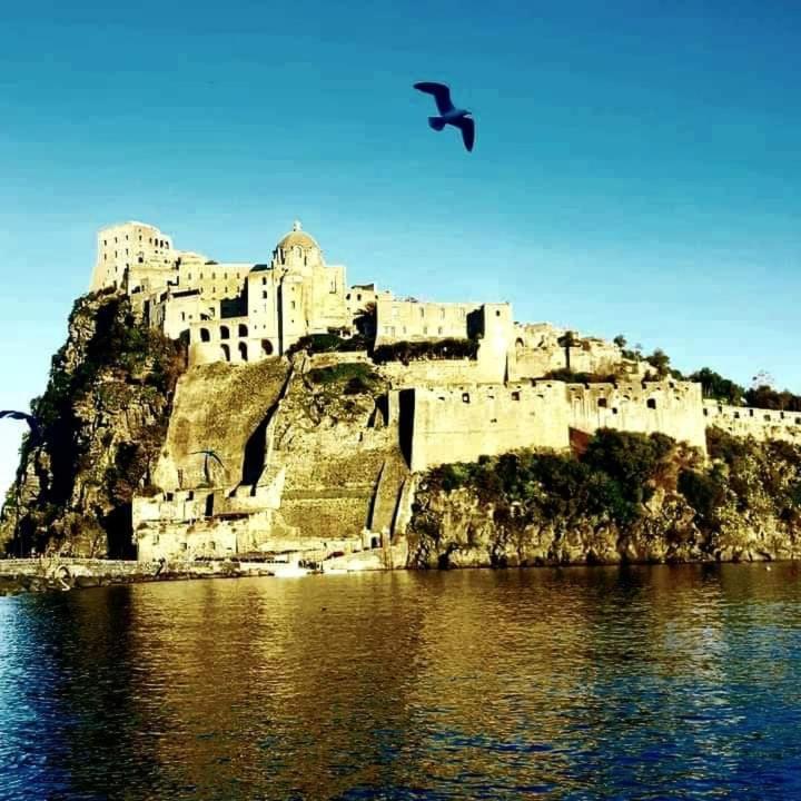 Appartamento Sul Mare Ad Ischia Ponte Екстер'єр фото