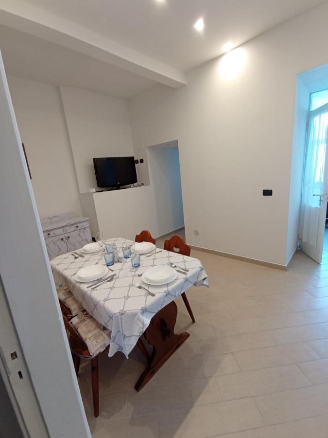 Appartamento Sul Mare Ad Ischia Ponte Екстер'єр фото