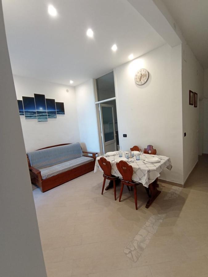 Appartamento Sul Mare Ad Ischia Ponte Екстер'єр фото